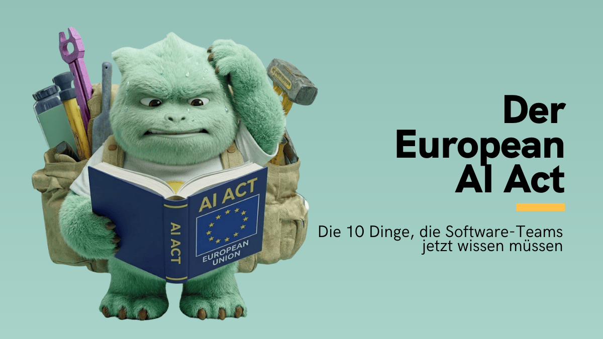Ein grünes, niedliches Monster mit Werkzeugen im Rucksack hält ein Buch mit dem Titel 